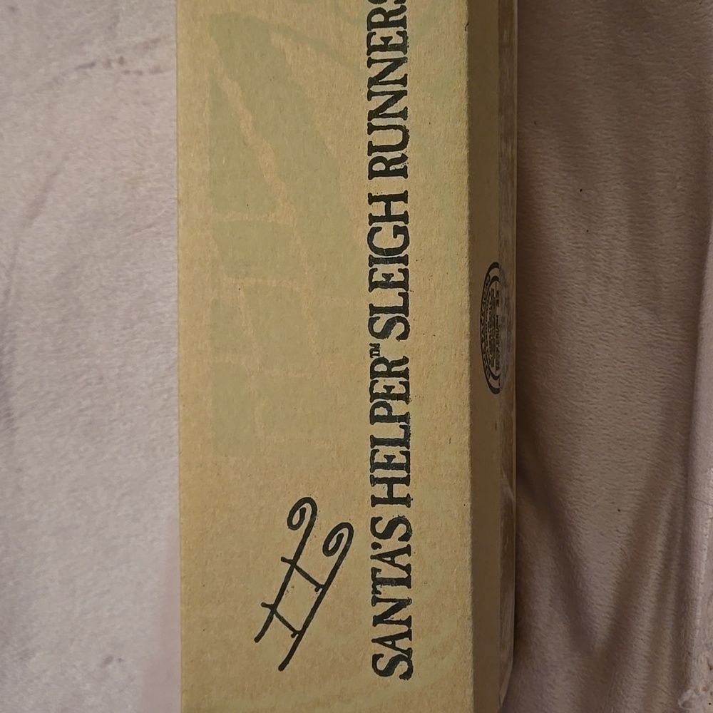 Longaberger Baskets Runnerfor Santa's Little Helper SleighBasket 7 3/4" unopened
